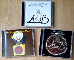 ����� ����