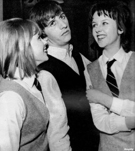 ����� � ����� ������� � ��� ������ �� ����� ������ ����� �������� ����. ������������� �� ����������� ������� �The Beatles Film� (1964).