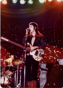 ������� ������ Wings: Hard Rock Cafe, ������