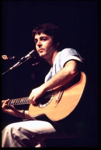 21 ����� 1976 �. ��� � ����� �� ������ �������� � ���� ������ ��������� � �����������.