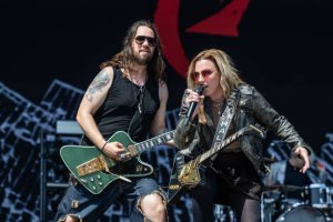 ��� �������� (�����) � ����� ���� �� ������ Halestorm ��������� �� ����� �� ������ ���� ��������� Tons of Rock 2023 22 ���� 2023 ���� � ����, ��������. 