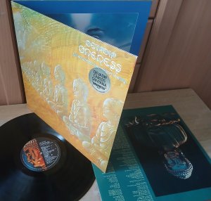 DEVADIP CARLOS SANTANA Oneness : Silver Dreams Golden Reality 1979