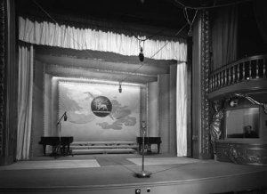 1963.04.03 - London. Playhouse Theatre. Easy Beat-1