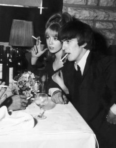 9 ������ 1964 ��������� � ����� ������ 