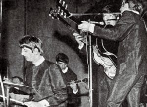 1963.07.17 � London. Playhouse Theatre. Easy Beat