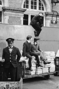 12 ������ 1964: ������ ������: A Hard Day's Night