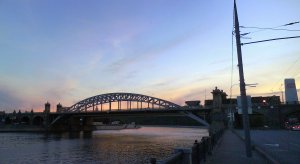 2012.09.03. ��������� ������� ����������� ���������� ������ enblend �������: �������� ����������� ������� ��������, �������� �� ����������� ����, ��� ������ ����������� � ������ ����������� Gimp, � ����� ������ �� enblend ����� ��������. ��� �������� ����������� � ����� ������ ����, ������, ��� � Gimp �� ����� ��������� ��� ���� � ���������� �������� �����, �������� ��� ����� ������ ����������� � ��� ����.