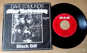 � 1970 ����  ����� ����� �������� ��I Hear You Knocking�������� �� ����� ���-����������� ����-���-������� ������������ (����� ���� ����������) ���� ������ ������� �� ������MAM Records,�������������� ��������� �������� ������� ������. ����� ����� ������ ������� ������ ����� ����������� ����� ������� (4-e ����o � ���) � ��������� ������� ����� ���� ���������.