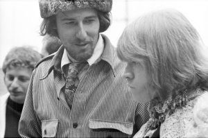 ���� �������, ����� The Mamas & the Papas, ��� ����� �� ������� ������������� ���������. �� ������ � ����������� ���������� �� �������, ������ ��������� � ����������� ������� �������� ����������� ����������� �� ���� ������. ������� ����� ���������� � ��������� ��� �������� � The Mamas & the Papas ��������� � ������ �����������. ����� ������ ���������� ���� Jefferson Airplane, The Who, Grateful Dead, ���� ������ � The Animals, ���� ������, ������ ������� � ���� �������. ����� ������� ���� ��������� ��������������� ������ Monterey Pop (1968) ������ � ���������� ������ �� �������.