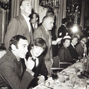 ���� ������ �������� ������������ ���� � Foyle's