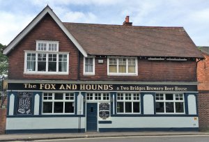 Nerk Twins ������: Fox And Hounds, ��������