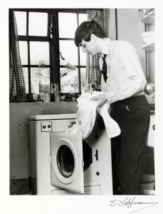1963.03.25 � Liverpool. Paul's home on 20 Forthlin Road  (� ���������� ���� ��������) 