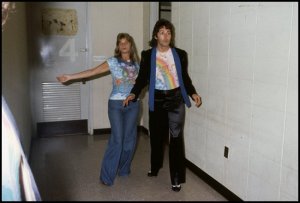 4 ��� 1976 ������� ���� ��������� � ������ Wings � ��������, �����  �� ��������