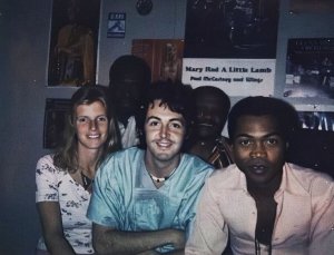 �� ����� ������ Band on the Run ������ (�������) ,�������� 1973 �. ��� ��� �� � ���������� JB. �� ���� ���������. ����� ��� ��������� ��� � ��� �� ��� ����� ��� � ������ �� ����������� 4001?