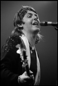 7 ��� 1976: ������� ���� ��������� � ���� Detroit Olympia
