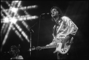 7 ��� 1976: