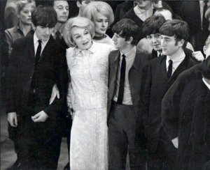 1963.11.04 � London. Prince of Wales Theatre.  01 