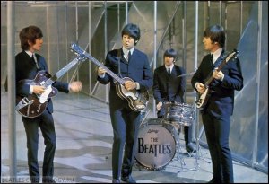 ��� 1 ������ ������ ������ ��  G6119, 19 ������ �� ��� � ES345 Gibson.