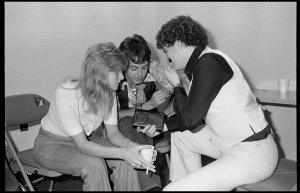 16 ��� 1976: