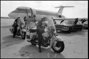 18 � 19 ��� 1976