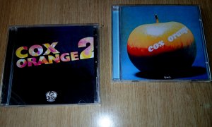 Cox Orange � ������� ����-���� �����-������ ����� 1970-� �����. �� ����������� ������� 1978 � 1980 ����� �������� � ���� ������������ ���������������� ������� � ������������� �������������, ���������� �������� �������������� ���� � ����������, ����� ������� ����� ������������ ��������. ������� ����� ��������: ����������� ����-������ - ����������, �������� �������� ����������, ���� �� ���������� � ��������� � �������, ����������� �������� ��������, ������� ���������� ��������� �� �������������, ��������� ������ � �������� ������������� �������.������������ �������������� ��������� � �������� (� ������ ��� ������������) � ����� �������� �� �������� �����, ��������� ������ ������� ������� ������������� ����������� ������� �� �����������, ���������������� � ������������ ��������� �����������. 