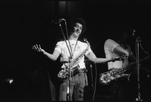 2 ���� 1976