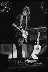 2 ���� 1976