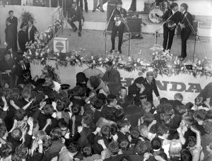6 ���� 1964: ������� �����: Blokker, ����������