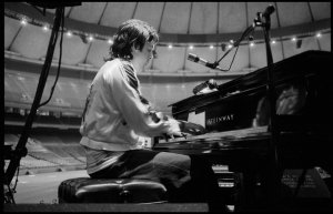 10 ���� 1976 ������� ���� � Seattle Kingdome (�Wings Over America Tour�).  ��� �� ���������