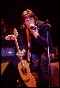10 ���� 1976 ������� ���� � Seattle Kingdome (�Wings Over America Tour�).  ��� �� �����