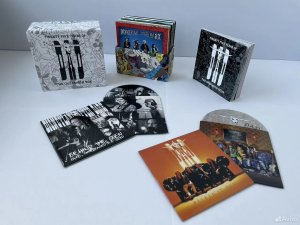������� ������� � ��������� ��������� Twenty Five Years of DAD - The Overmuch Box. 