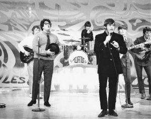 [3] ������ ������ (����. Howard Kaylan) � ������������ �������� � ����� �����, ���� �� ����������� � ������� �������� ���-������ The Turtles 1960-� �����. ������ � �������� � ������ ������ ��������� �������� ��� ���� Flo & Eddie � 1970-�, ��� ����������� ��������� �Eddie�. ����� ��� ���������� ������ ������ ����� � The Mothers of Invention.