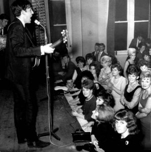 �The Beatles� ������� ��������� � ������� ���� �The Plaza� 25 ���� 1962 ���� ������ � �The Big 3�. ��� ���� ������ �����������, ������� ������ ������� ����������� ������ � ����� �������� �� �������� Whetstone Entertainments, � ������� ���� ��� ��� ������� ����: �Orrell Park� � ��������� � �Riverpark� � �������. ��� ���� �������� ��� �The �Big Beat Bargain Night�� � �������� ���-������ �1 �� ������ �The Beatles�, ������ ��� ����������� �� ������ ������������� ��������� ����, ������� ������ ������������ ����������� ��� Parlophone. ��� ����������� � �� ������ �� �������. ������ ����������� � ����-�������.