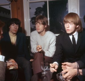 ������� ������ 12 �������� 1964 ���� � ������� �� ����� ���������� ��� ������� �Portrait Gallery� ������� Radio Times*.