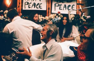 �Give Peace a Chance�