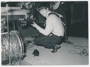 1963.10.16 � London.  Playhouse Theatre. Easy Beat 01 