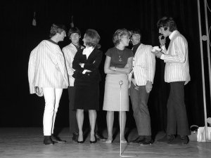 23 ���� 1964: