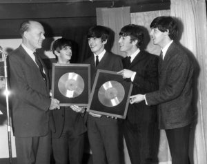 1963.11.18 � London. EMI House 01 
