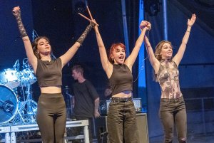 ����������� The Warning �� ��������� Sound of Music Festival (����������, �������, ������), 2022. 