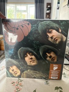 �� eBay ���� ������� 6 cd ������.  ���� �����
