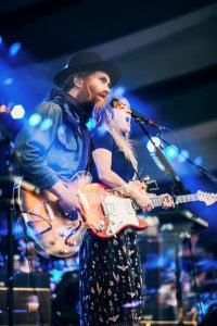 Angus & Julia Stone � ������������� ���� ������ ����� � ������, ������������ � 2006 ���� ������� � ������� �����