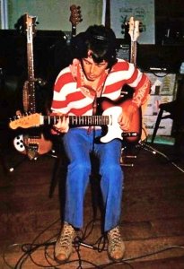 �� ������� �������� ������� �� ������� Tele. �� ������ Yamaha BB1200 � ��� (!) ���� Rickrnbacker.