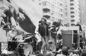 ����� �� ������, ����� �� ����� ������� The Rolling Stones �� ����� ����� � �� 12‑� ����� �� �������‑�����, ����� ���������� � ����� ���������‑�����, � ��� �������������� ����������� ��� ���� ��������� ��������.