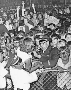 18 ������� 1966: ������� ����� Suffolk Downs Racetrack, ������