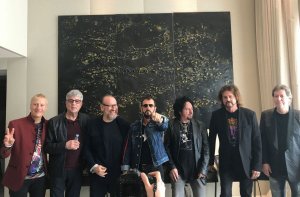 2 �������� � ������ ���� ����� ����� � ��� ������ All-Starr Band ���� ��������:
