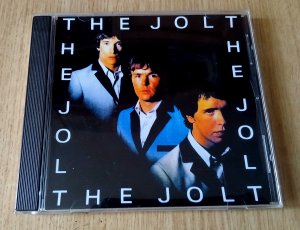 The Jolt - ����������� �����, ��������� � ������ � 1977 ���� � ����� ������ �� �������������� �������� ���-������� ����� 70-�. ��� ��������� �����������, ���������� ����� ����� � �����-���� � �������� R~n~B 1960-� �����. � 1978 ���� ��������� �������� � ������� Polydor Records � ��������� ����������  �������� ������. ��� ����������� ��������� ��� ���� � ���� �����, ����� ���������� � ������� The Jam, � ����������� ������� ����� ����������  The Jolt. ��� ������ �� The Jam ���� ������� ����������� ������, � ��� ������ ����� ������������: The Jolt ��������� �� ��������� � The Jam, � ������ ���� ������� ��� The Jolt ����� See Saw, ������� ����  �������� � ���� 1979 ���� �� �� EP Maybe Tonight. �� ����� ����������� ��������� �� ��������� � The Stranglers � Generation X � ����� ���� �� ����, The Jolt ���������.