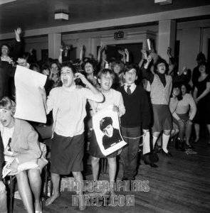 10 ������� 1964 ������� �����: De Montfort Hall, ������