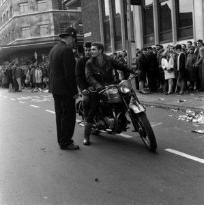 10 ������� 1964 ������� �� �������� �� ������� ����� � De Montfort Hall, ������