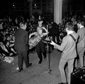 19 ������� 1963: ������� �����: Pavilion Gardens Ballroom, �������