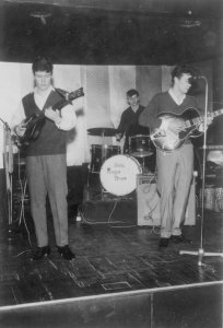 1962.01.03 - Ringo playing with Tony Sheridan in The Top Ten Club